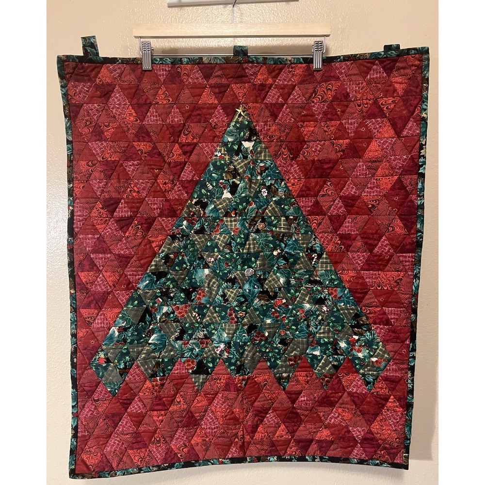 Handmade‎ Quilted Christmas Tree Wall Hanging Novelty Buttons Decor 27 x 31 Inch